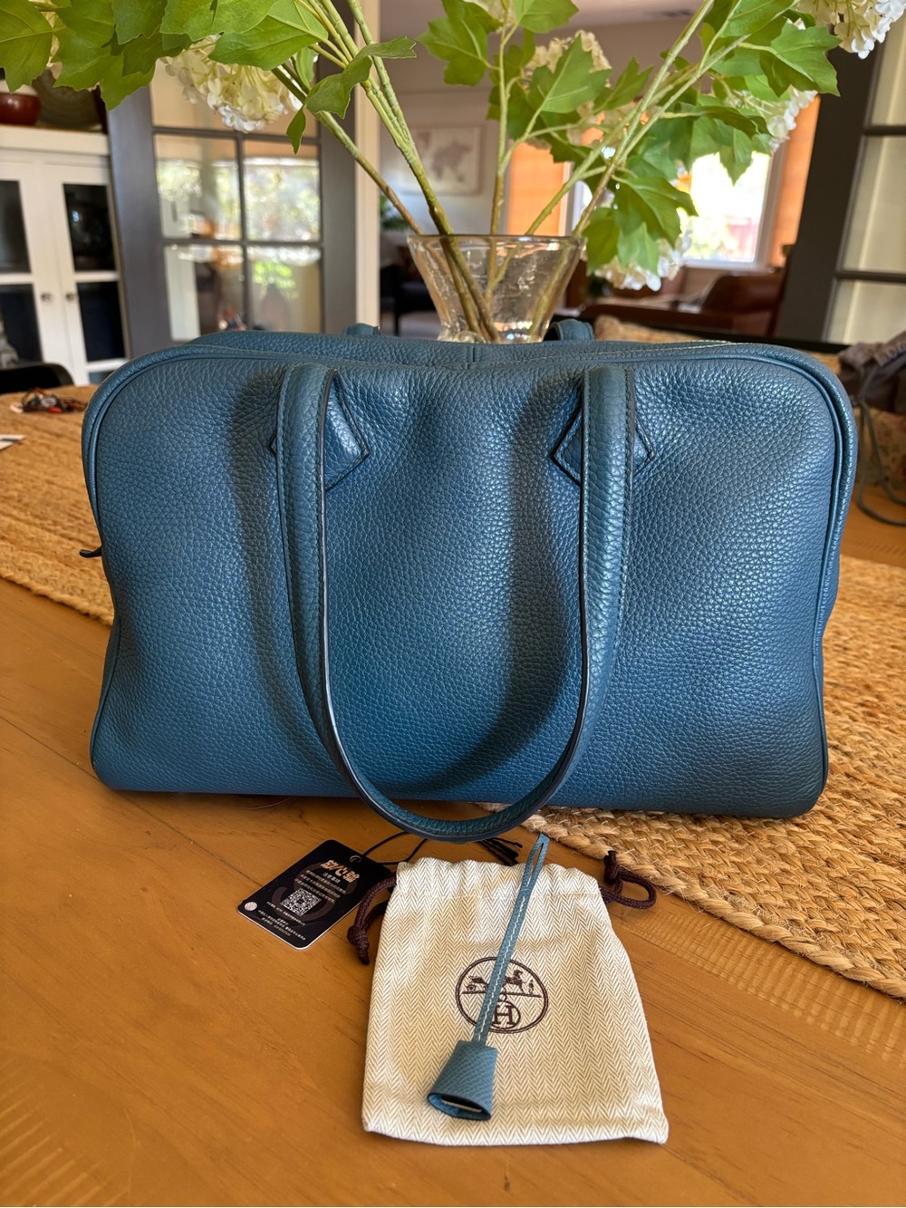 Hermes Victoria Bag - Picture 2 of 12